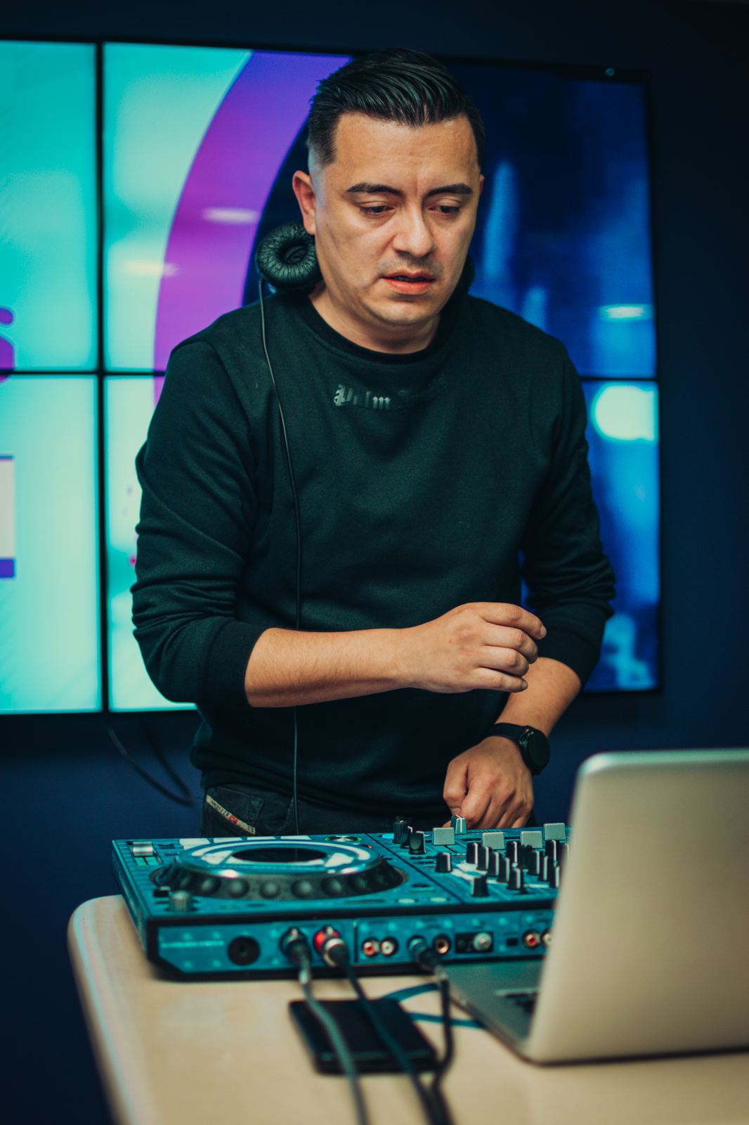 DJ Leonardo Sabogal en evento privado